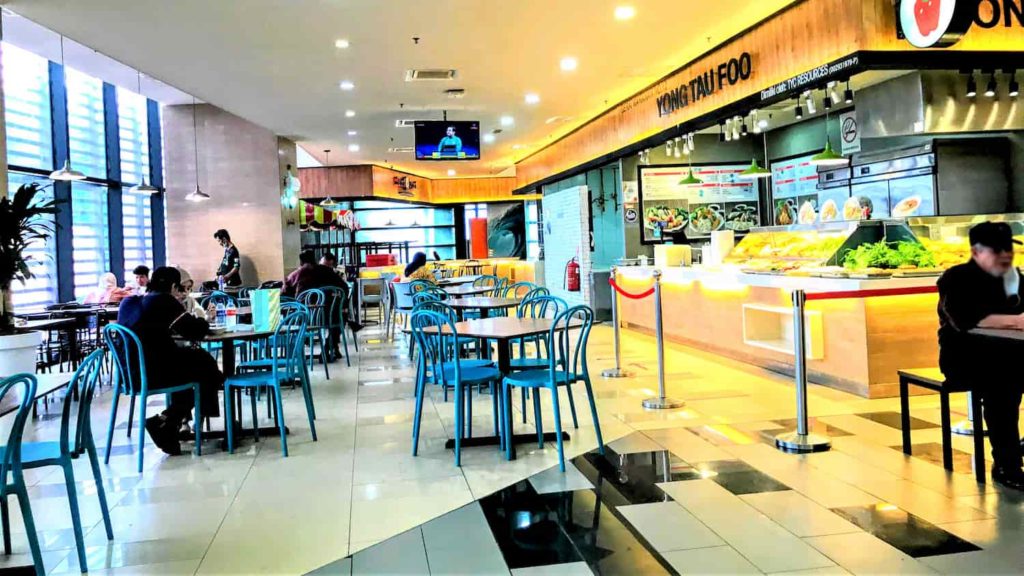クアラルンプールのハブ駅KLセントラル駅直結のショッピングモールNU Sentral内のフードコート