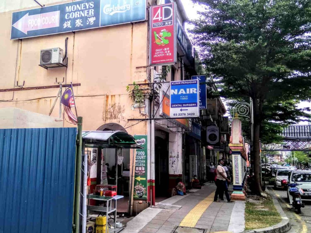 KLセントラルの隠れ家的フードコート Moneys Corner